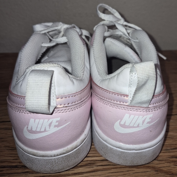 Nike Court Borough Low Kids Youth 6.5 Youth Barbie White Pink Foam - Picture 4 of 5